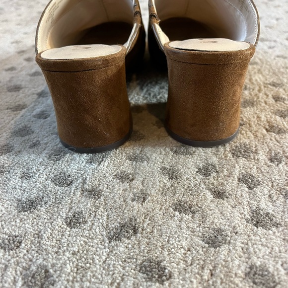 Unisa brown Faux suede mule. Size 7.  Feels and looks like real suede - Picture 2 of 5